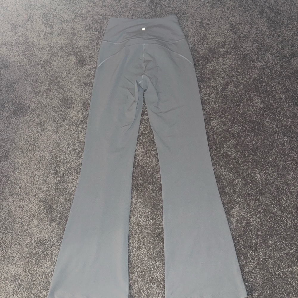 Lululemon Athletica Light Gray Yoga Pants - Picture 3 of 5